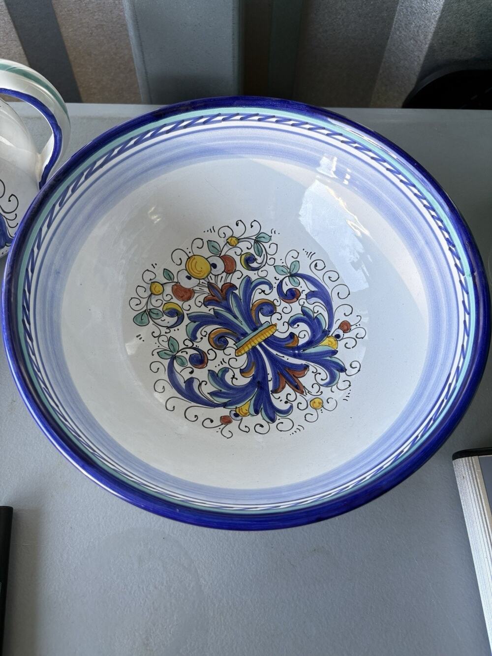 Italian Majolica Ceramica Deruta Ricco Pattern Serving Bowl Made in Italy